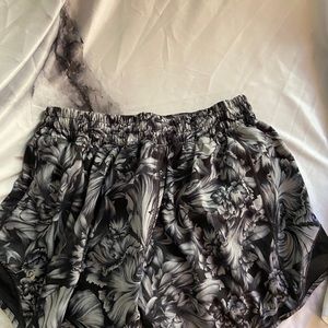 Lululemon hotty hot shorts 4”